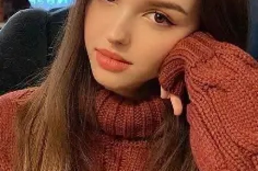 网红黄一鸣账号被封：从自曝未婚生女到遛狗冲突网红生涯大翻车
