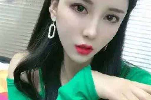 1天4瓜！离婚、全网被封禁、被逼发身体私密照、韩红最让人意外