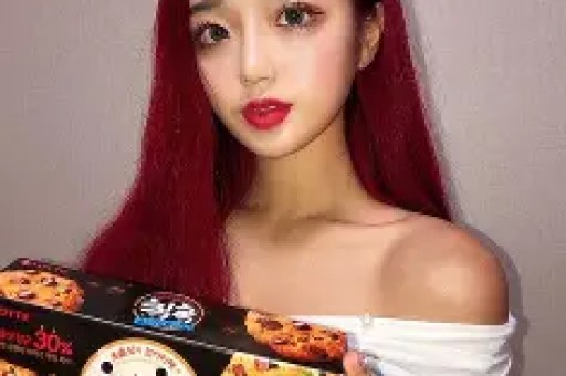 62岁男明星迎娶25岁丹麦美女教练38岁年龄差惊到众多吃瓜网友