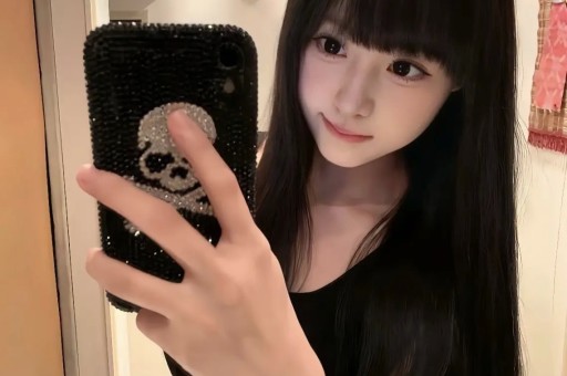 为何范冰冰在明星群集时和很多女星无交流？耍大牌？