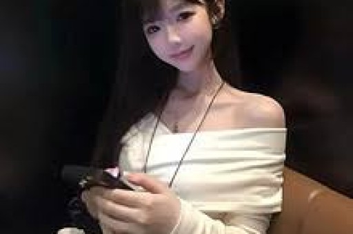 假唱被揭穿的大牌明星：那英强词夺理陈小春场景失控大张伟从容。